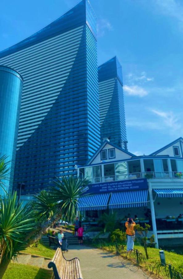 Sea Side Aparthotel In Orbi Complex Batumi Exterior foto